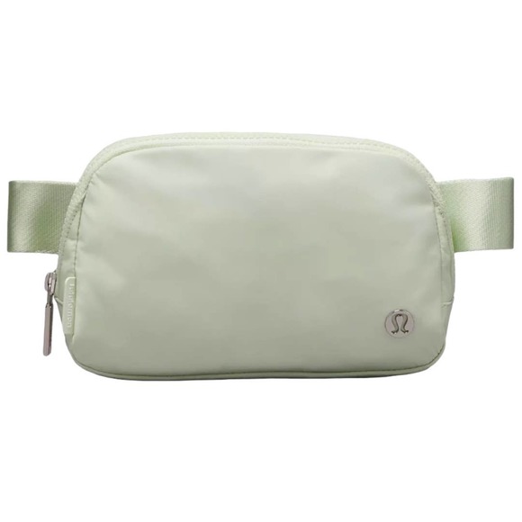lululemon athletica Handbags - *NWT* Lululemon Everywhere Belt Bag 1L in Kohlrabi Green/White